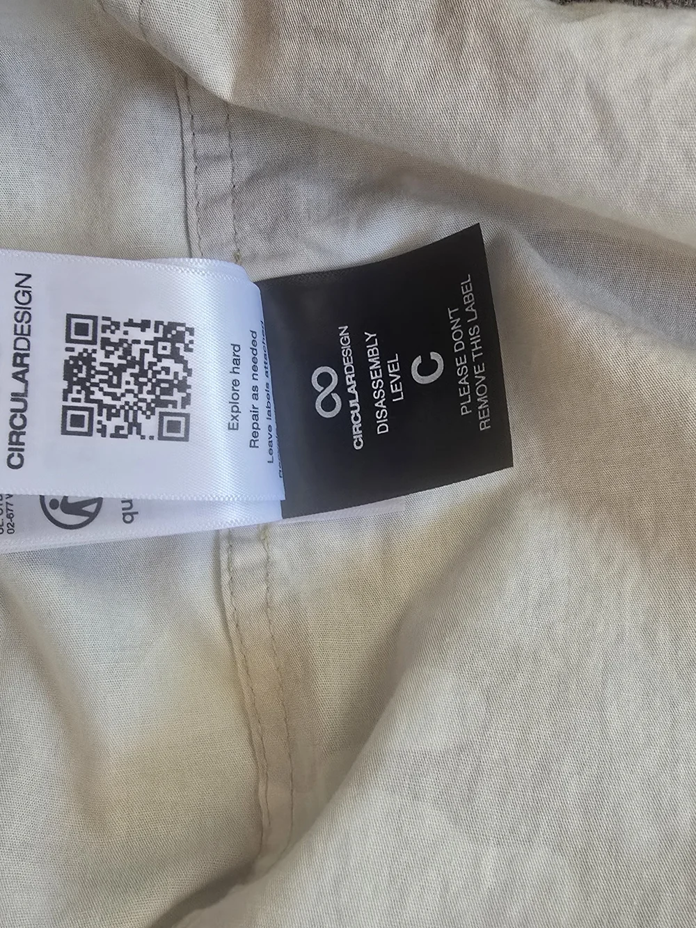 The North Face Men’s Short Sleeve Beige Camo Button-Up Shirt NWT